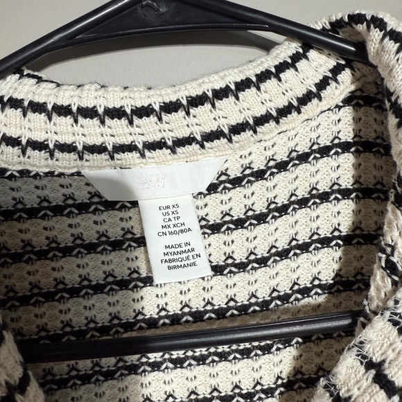 H&M Striped Knit Collared Top – XS - Picture 3 of 3